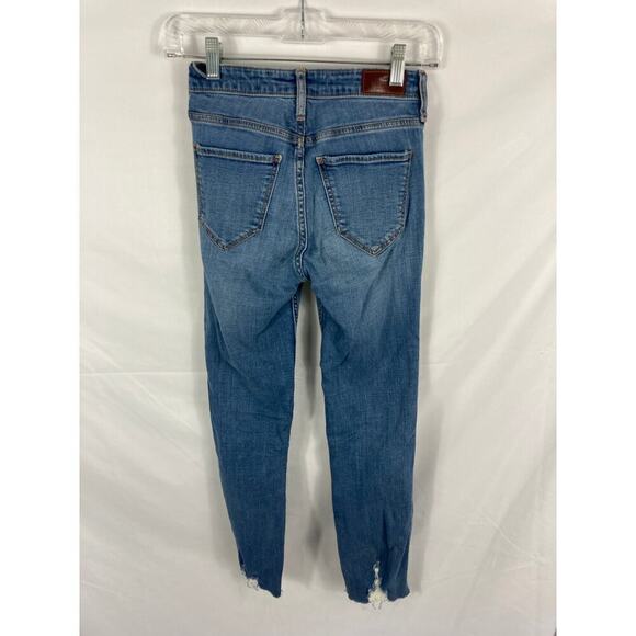 Hollister High Rise Slim Straight Distressed Jean Size 00R - Picture 5 of 5